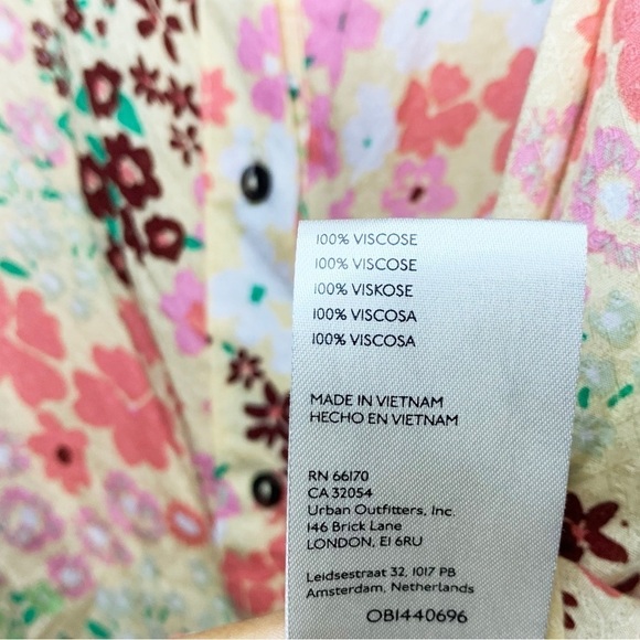 Floral Button-Down Women's Top - Picture 6 of 8